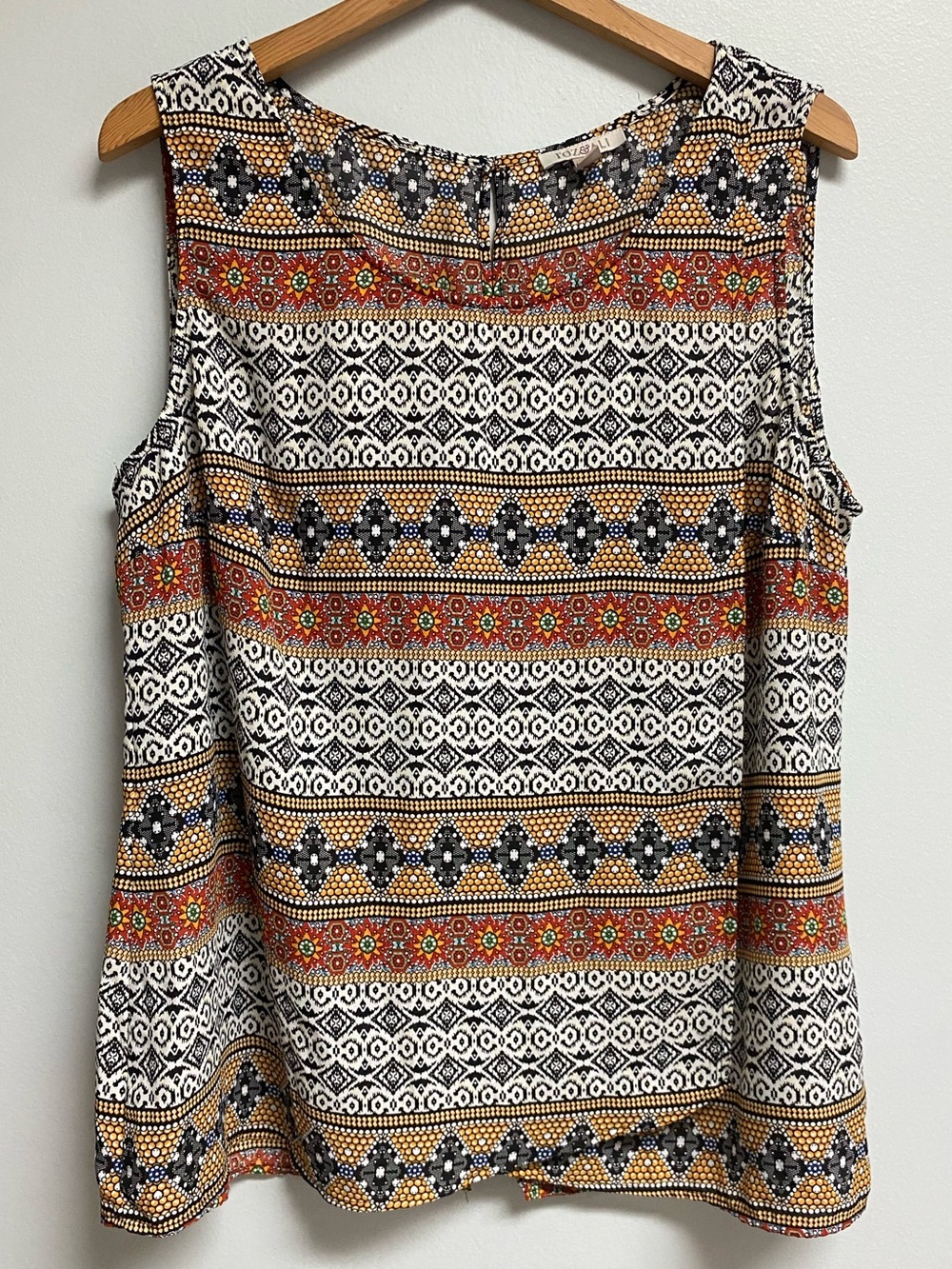 ROZ & ALI SLEEVELESS TOP - 2X